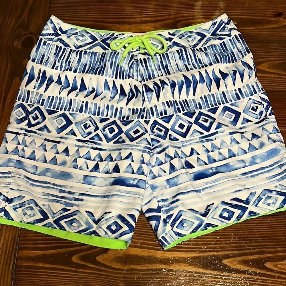 NWOT Hollister Mens Blue and White Designed Board Shorts Size XL